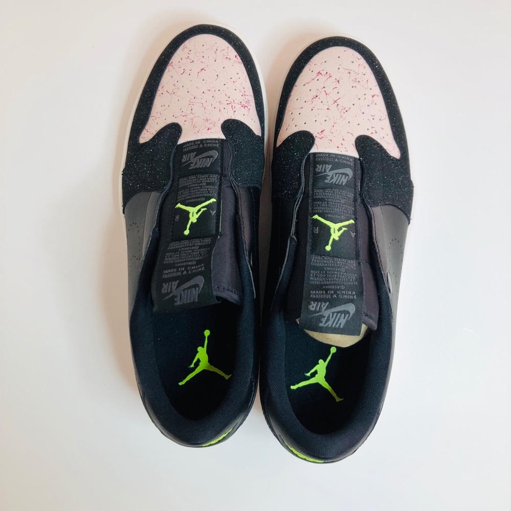 WMNS AIR JORDAN 1 RET LOW - Picture 2 of 8